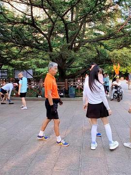 踢毽视频,跟随视频领略踢毽技巧与魅力