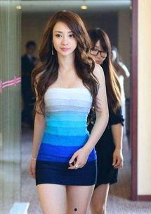 柳岩包臀裙丝袜视频,惊艳亮相引发热议