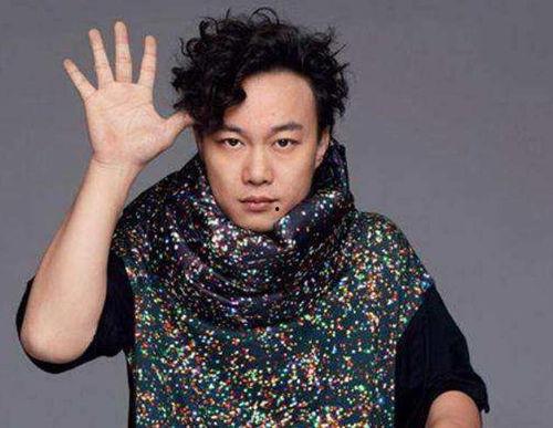 谢太太爆料娱乐圈,娱乐圈背后的惊人真相