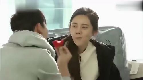 告白韩国免费观看,免费观看，揭开浪漫校园的甜蜜序幕