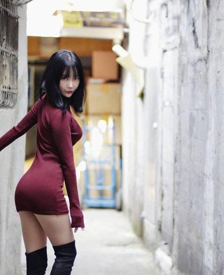 我爱丝袜言莉,言莉的性感魅力探索